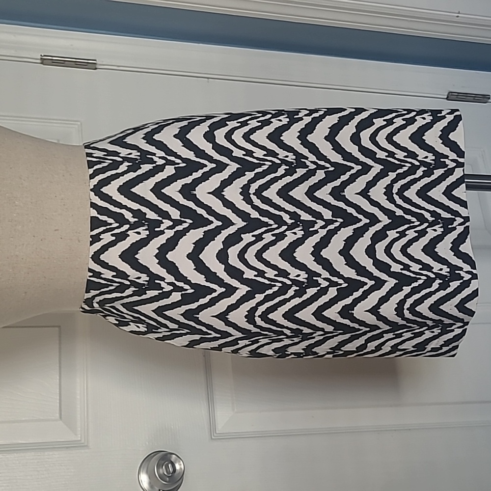 Black and White Print Linen Skirt